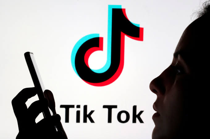 सोशल मीडिया पर TIK TOK बैन कराने की ...